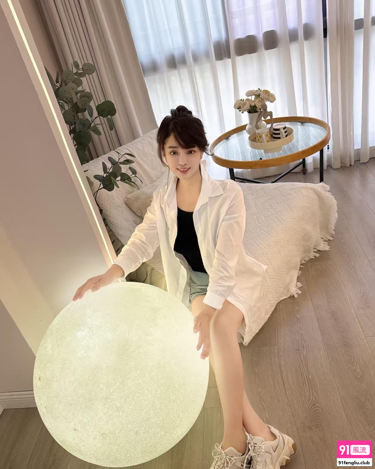 乖巧可爱小姐姐